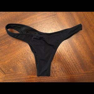 One pair of VS size SM Itsy bottom